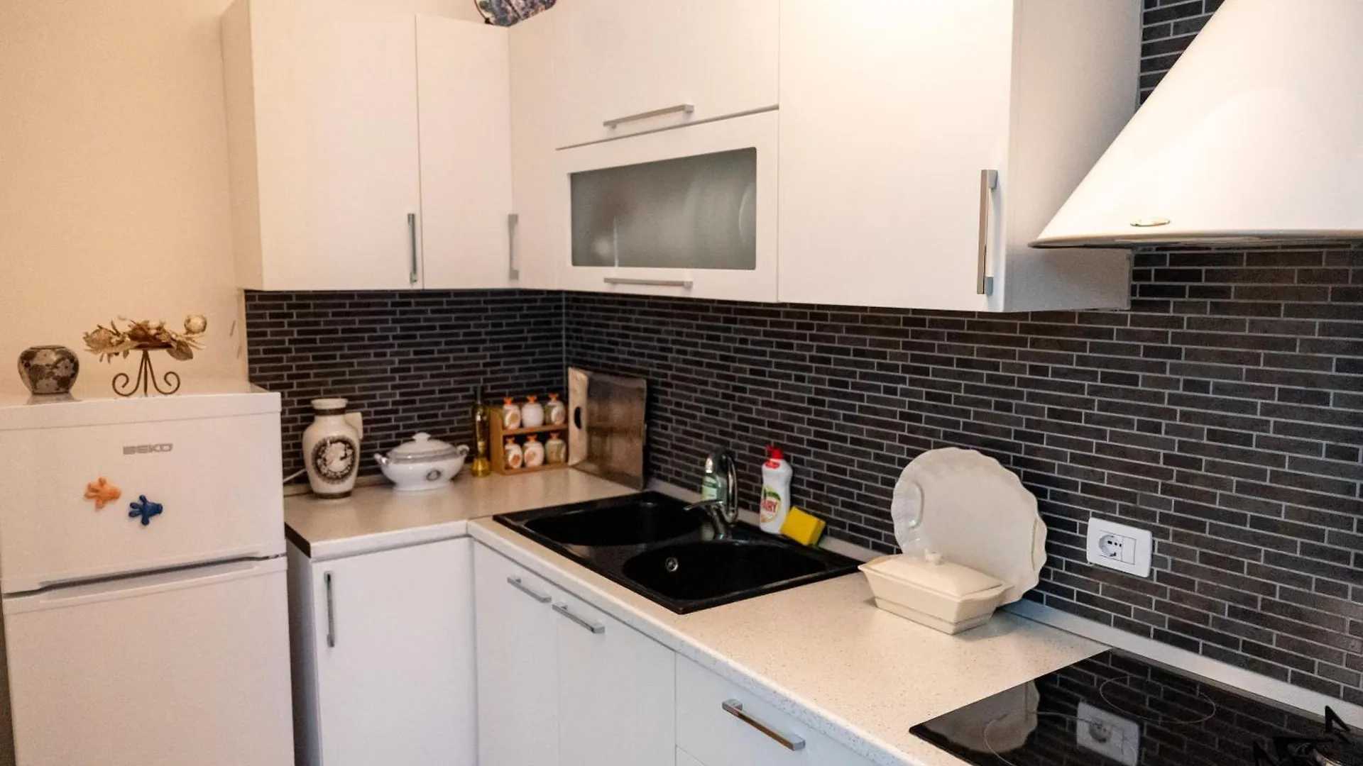 Cozy Apartment In Vlorë